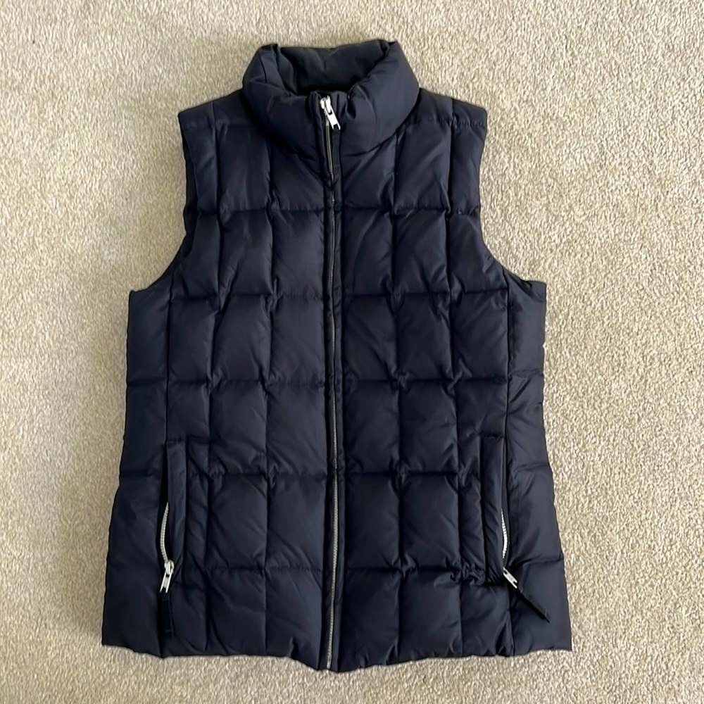 GAP light down vest EUC
